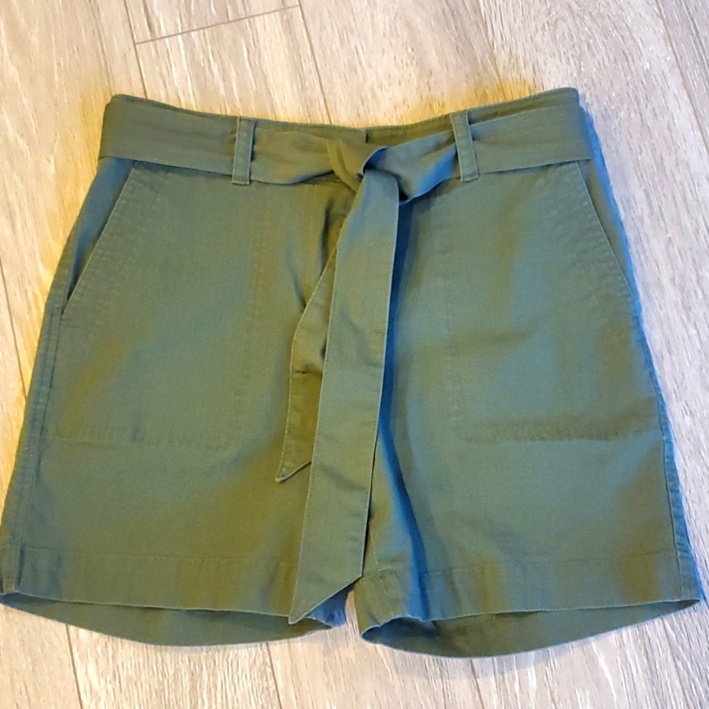 Talbots belted shorts